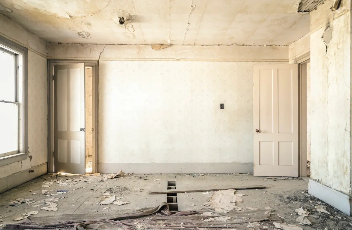 Waste disposal crew managing a cleanout project in Murrells Inlet